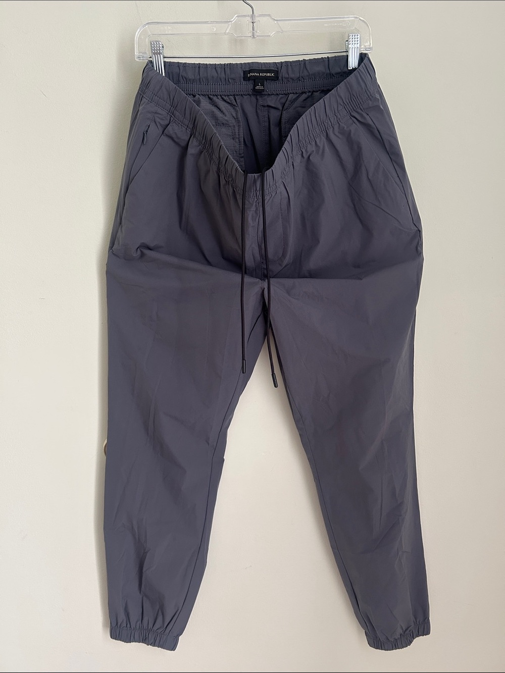 Banana Republic Men's Charcoal Elastic-Waist Jogger Pants